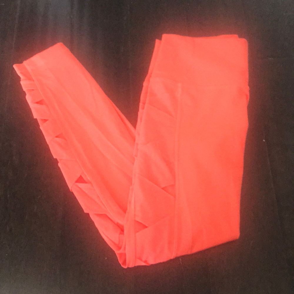 Lululemon coral leggings